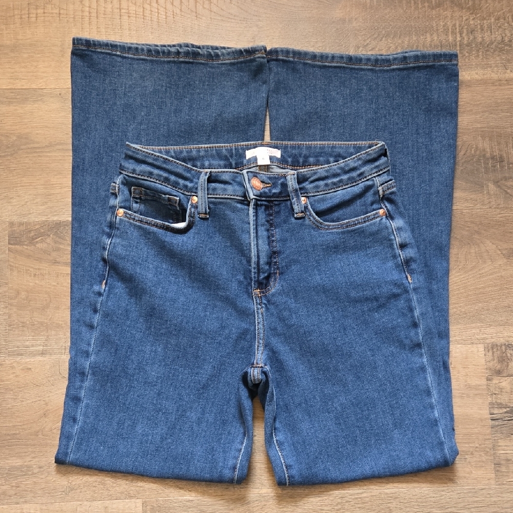 Lauren Conrad Super High Rise Flare Jeans Size 6 NWOT